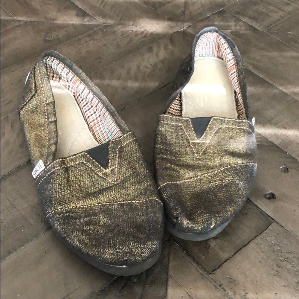 Toms - Picture 2 of 3